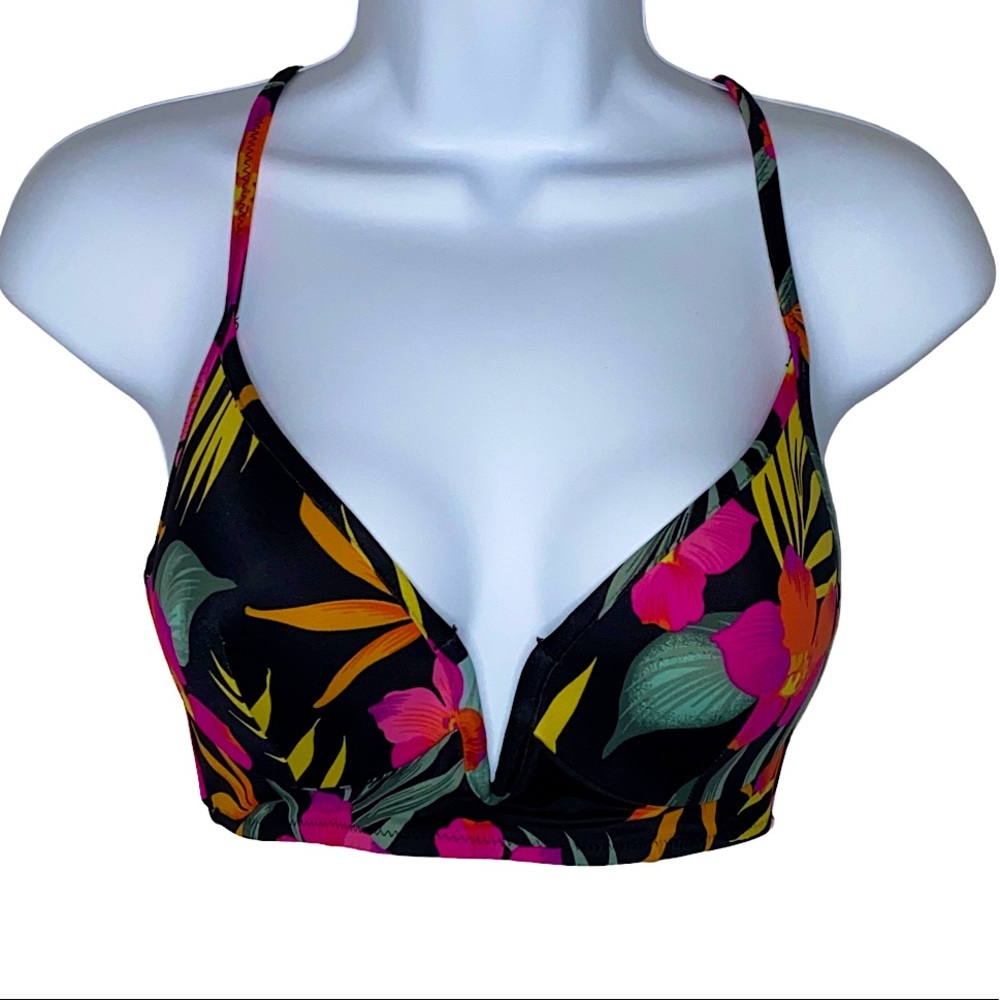 Shade and Shore Bikini Tie Top. Lightly padded.